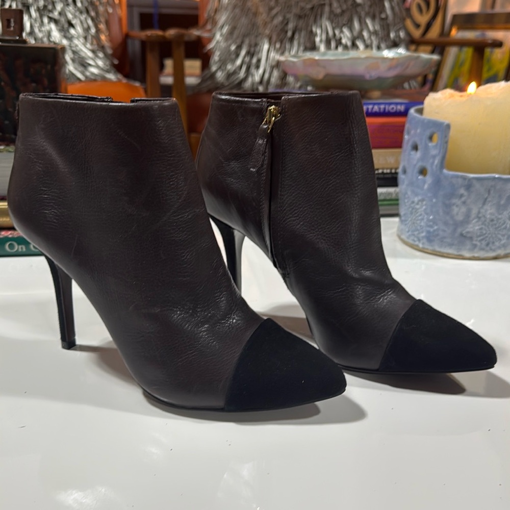 Tory Burch size 8 brown leather bootie with suede toe. Brand new never worn